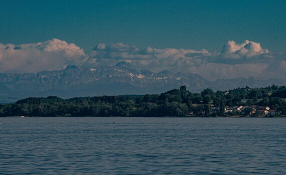 Schweizer Berge am Bodensee