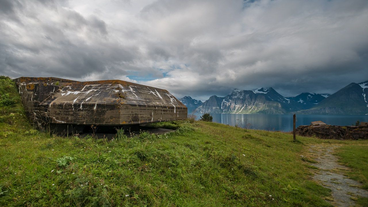 Bunker am Fjord in Olderdahlen