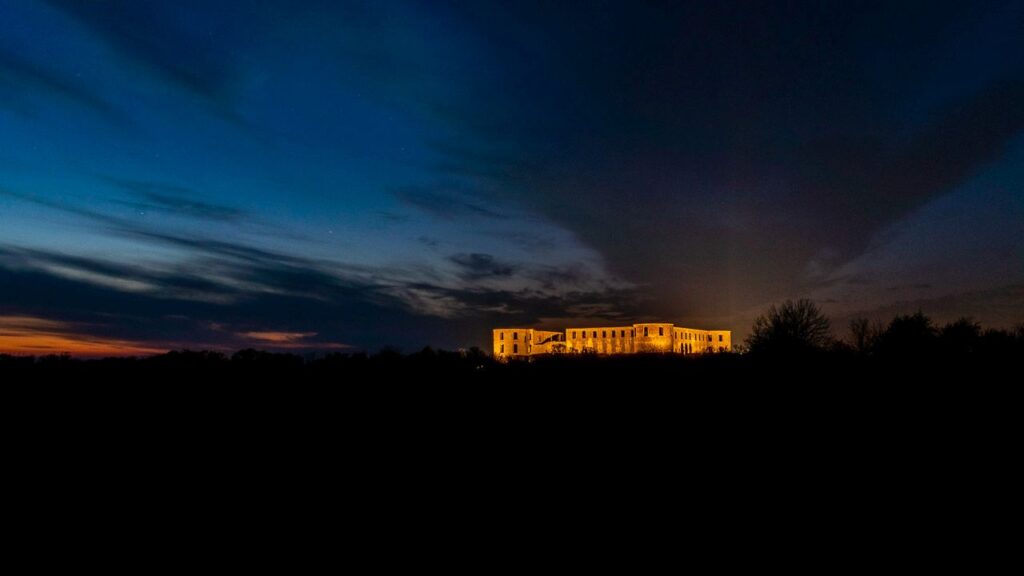 Burg Borgholm beleuchtet auf der Insel Öland
