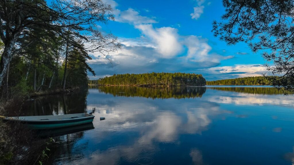 Wolkenspiegelung am See Hammarsjön