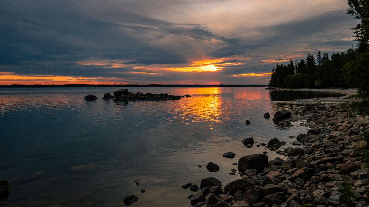 Sonnenuntergang am Meer bei Höliks