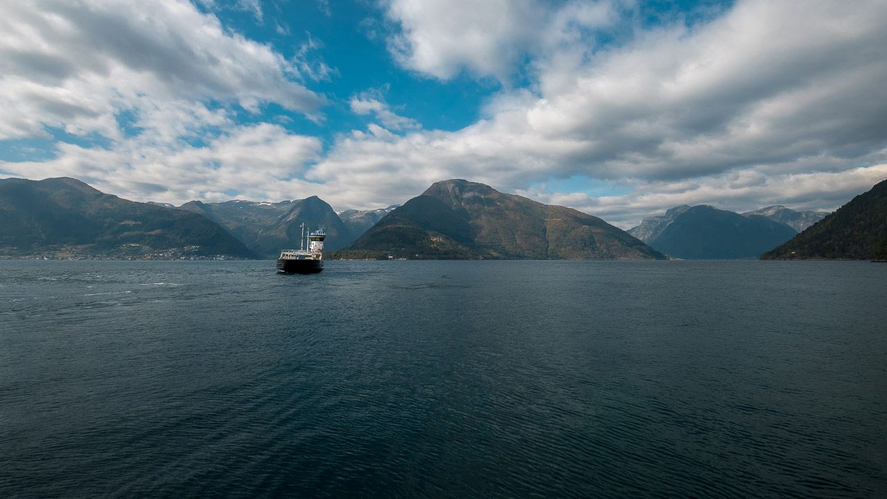 Die Fähre am Lustrafjord-2