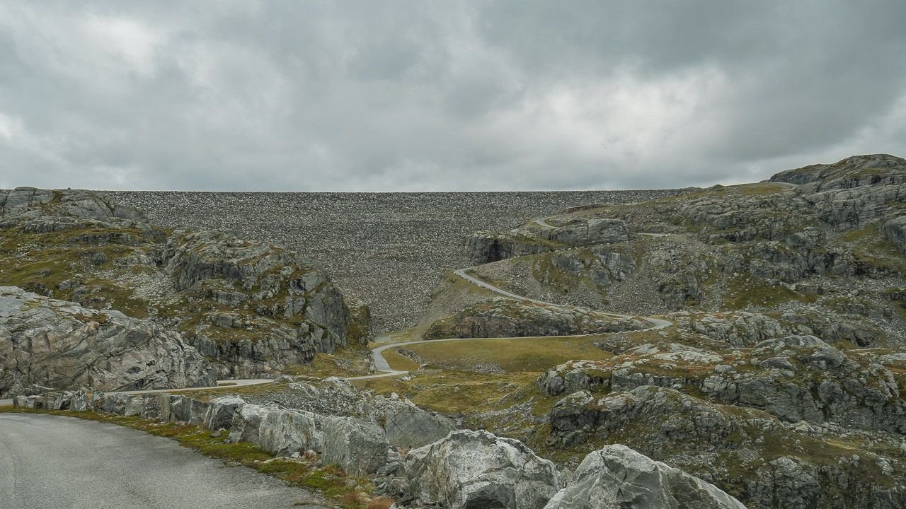 Staumauer des Blasjöstausee